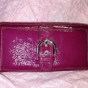 Vintage Soho Trifold Coach Fuchsia Leather Wallet